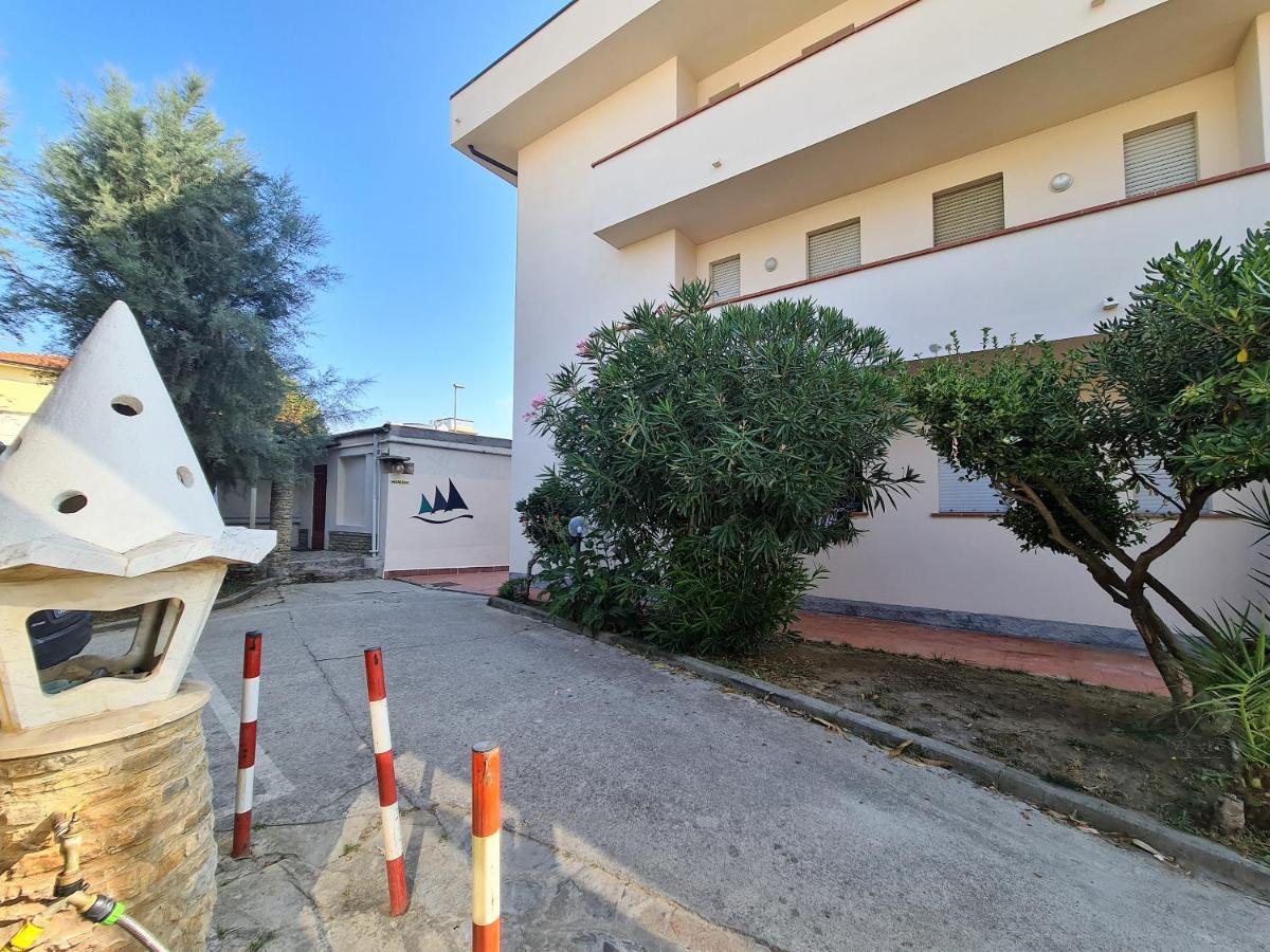 Caravel Monolocale Βίλα Λίντο ντι Καμαϊόρε Εξωτερικό φωτογραφία